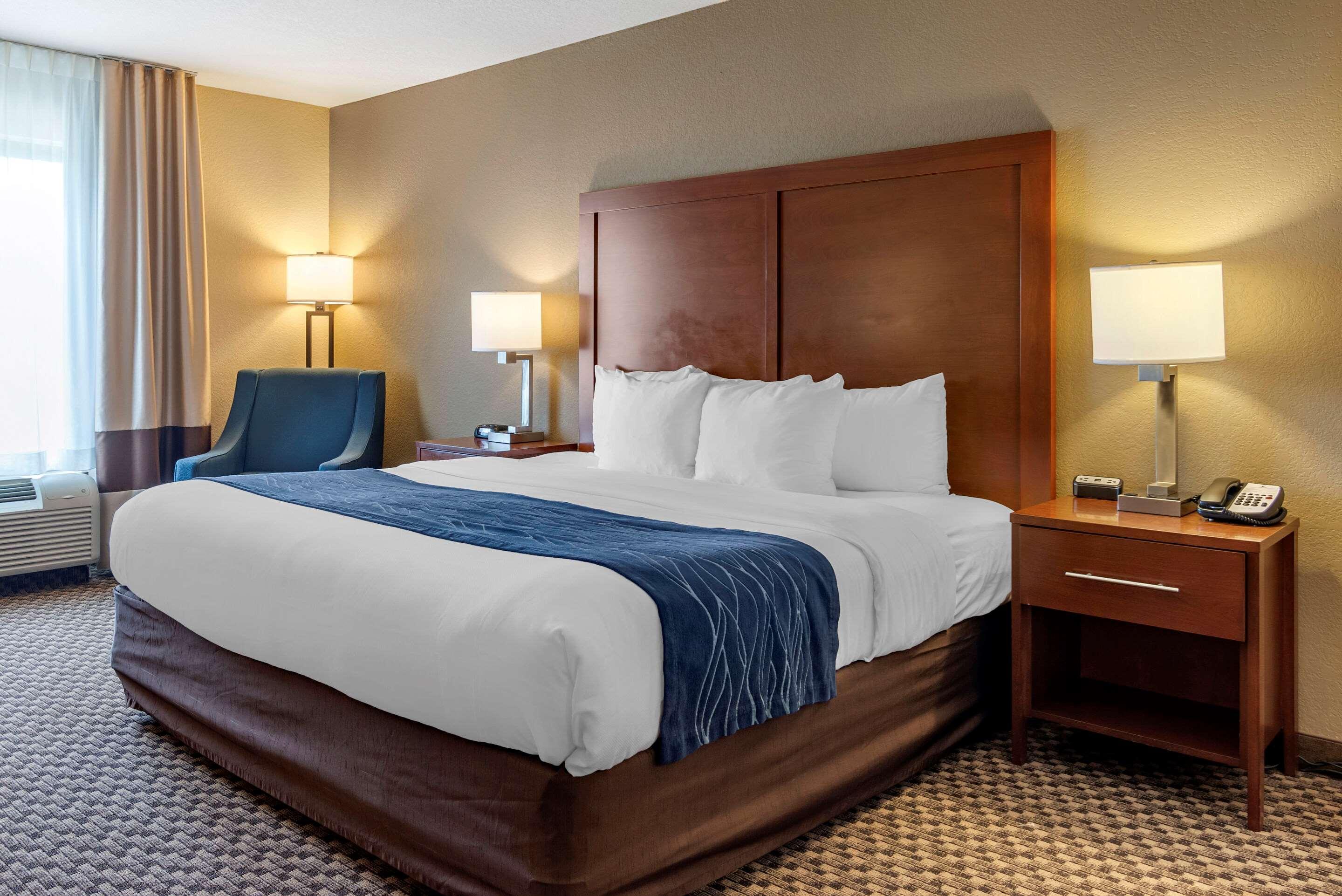 Comfort Inn & Suites Blue Ridge Eksteriør billede