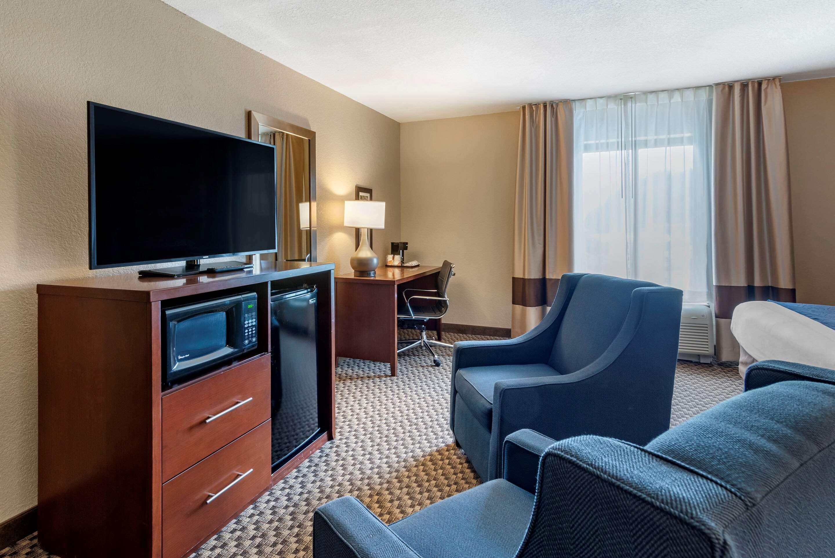 Comfort Inn & Suites Blue Ridge Eksteriør billede