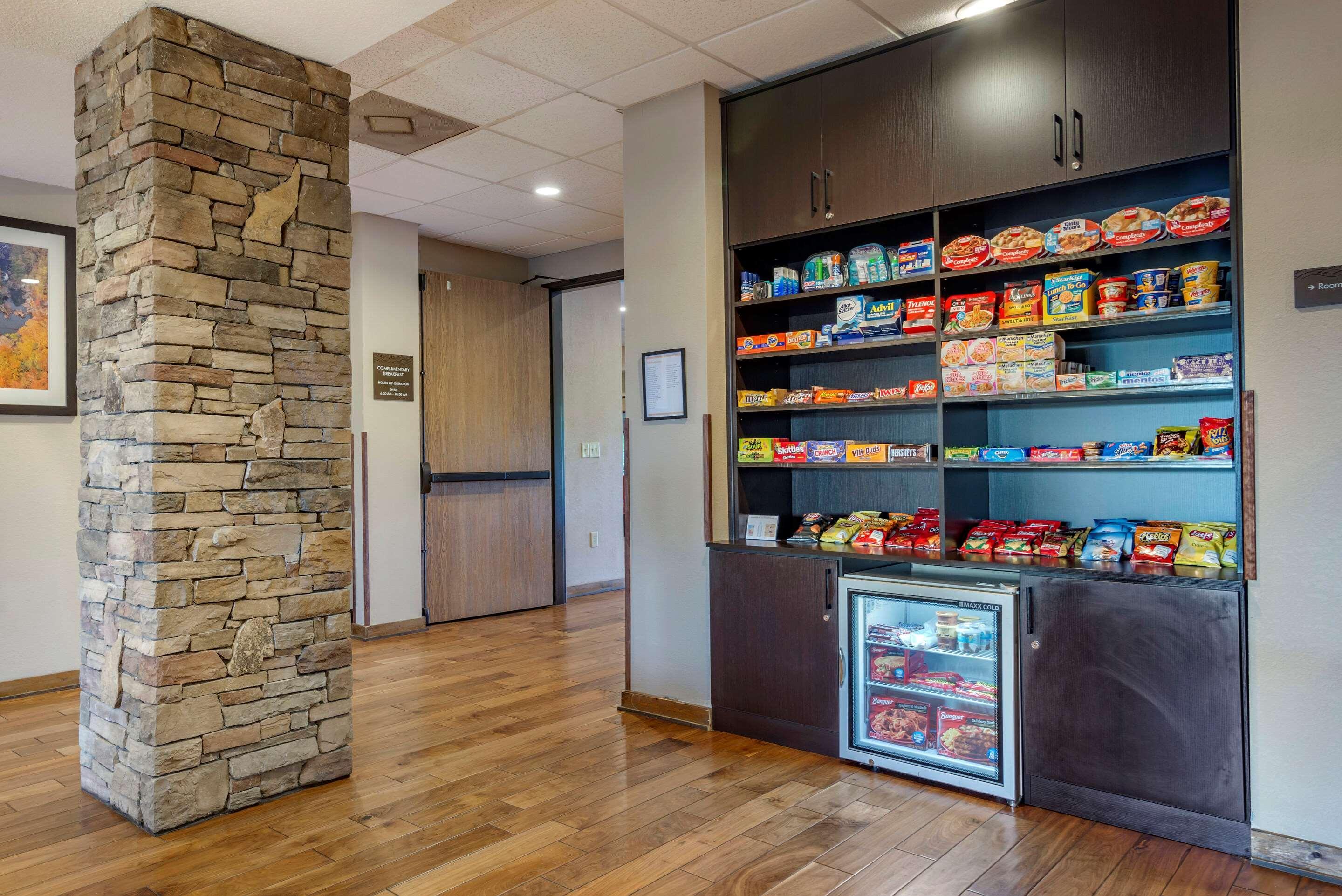 Comfort Inn & Suites Blue Ridge Eksteriør billede
