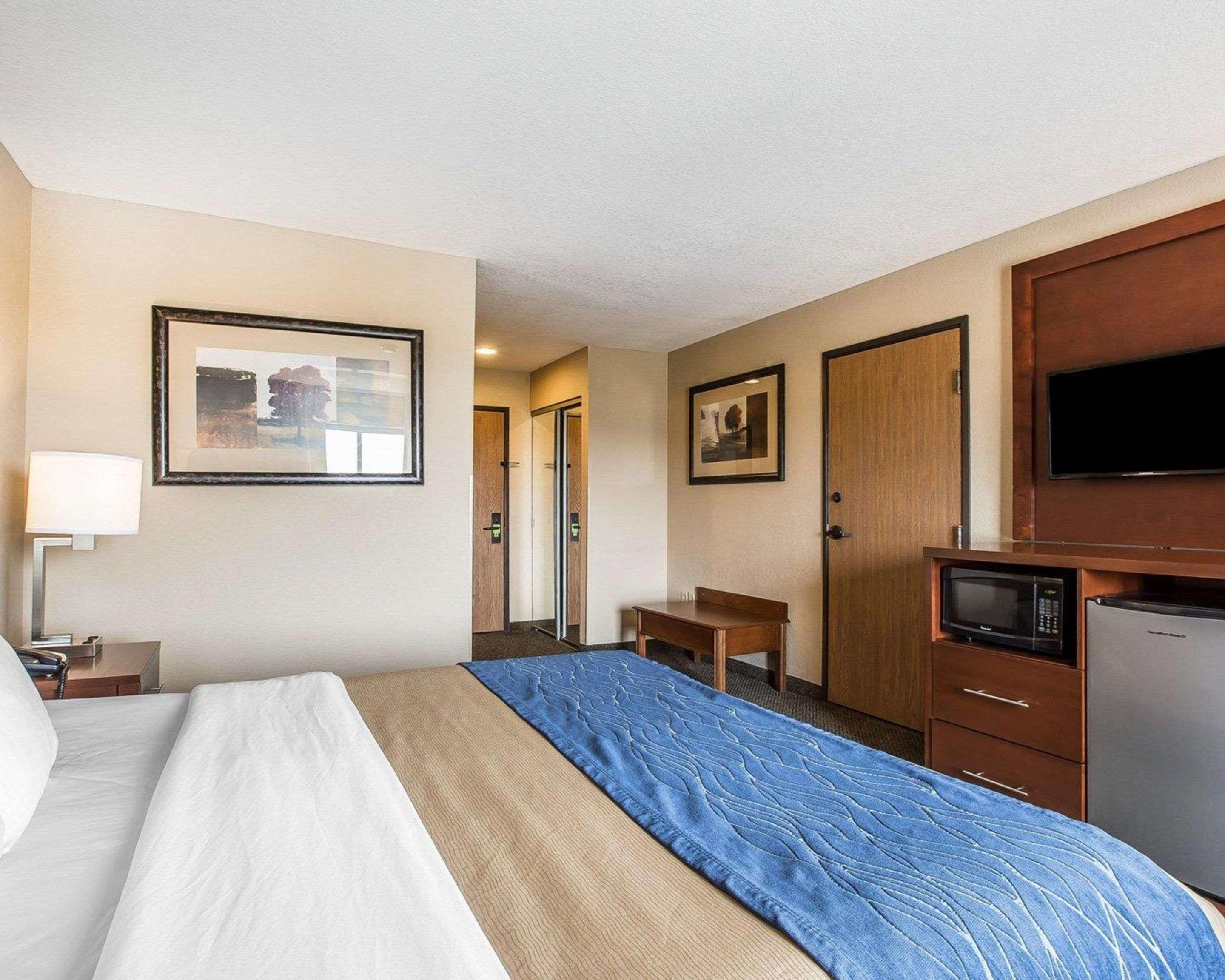 Comfort Inn & Suites Blue Ridge Eksteriør billede